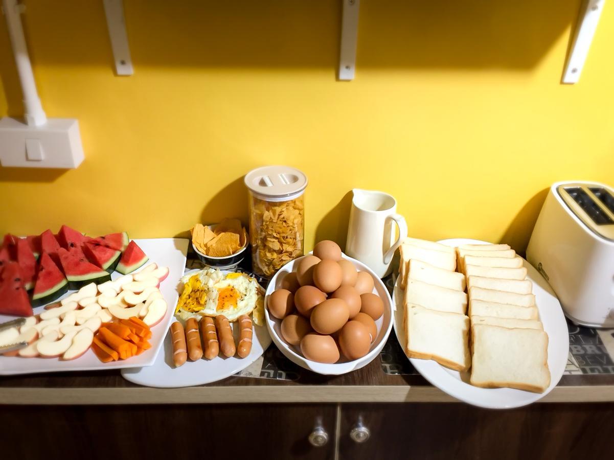 Hostel Artistel (Adults Only) Chiang Mai Zewnętrze zdjęcie
