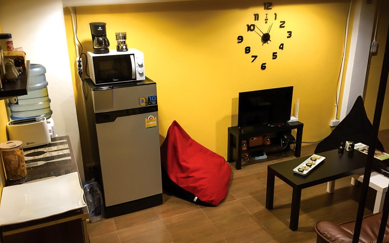 Hostel Artistel (Adults Only) Chiang Mai Zewnętrze zdjęcie