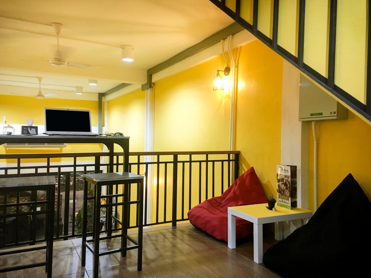 Hostel Artistel (Adults Only) Chiang Mai Zewnętrze zdjęcie
