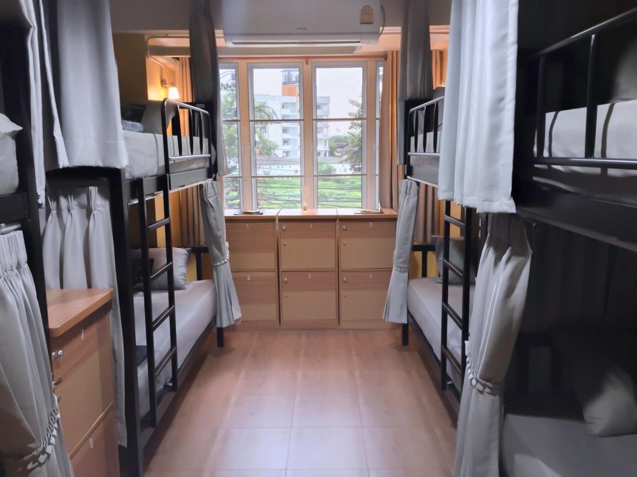 Hostel Artistel (Adults Only) Chiang Mai Zewnętrze zdjęcie